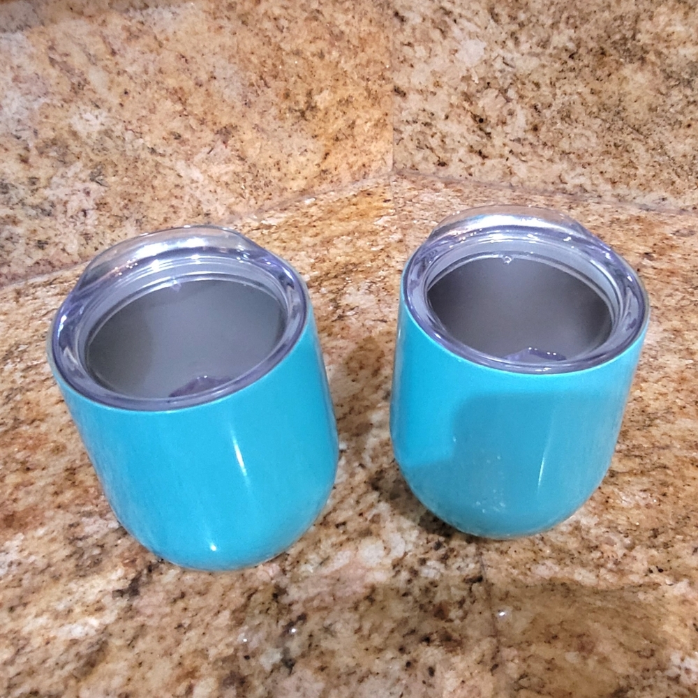2 Swig Wine Thermal Glasses w Lids